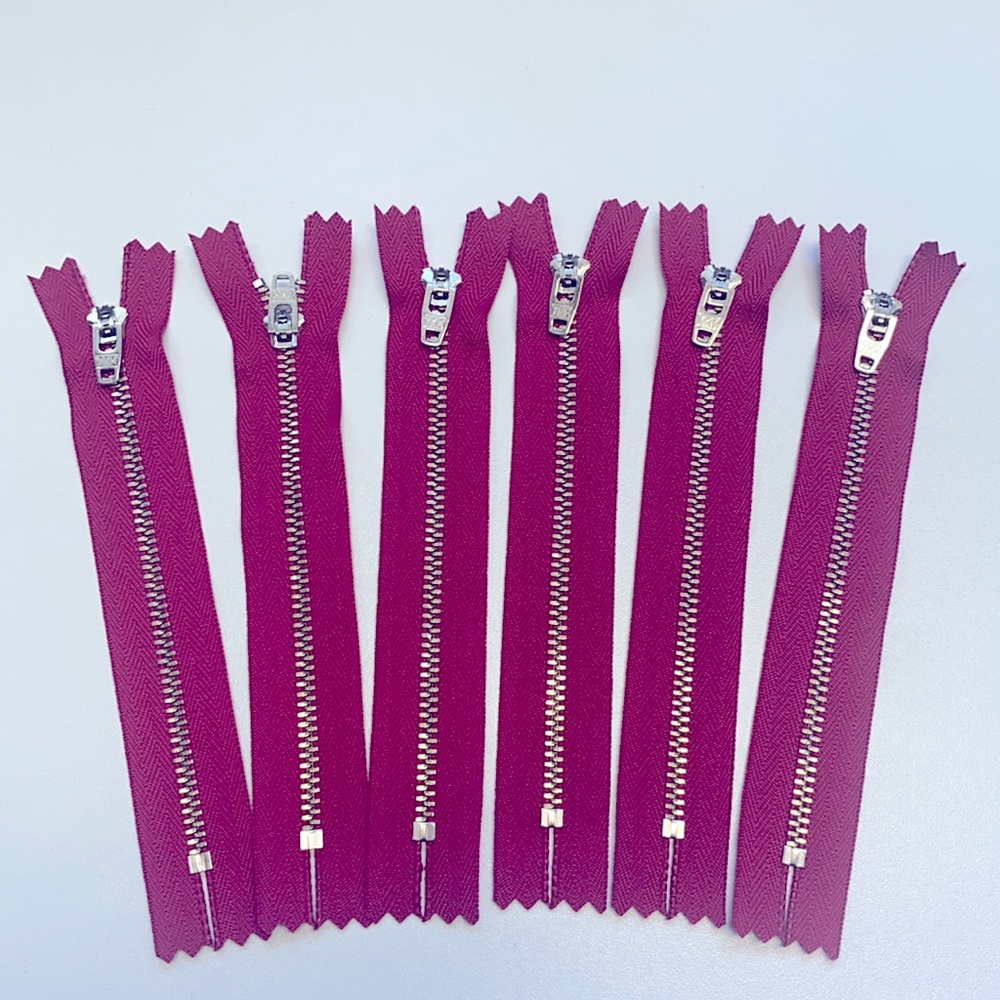 6 Closed Metal Zippers